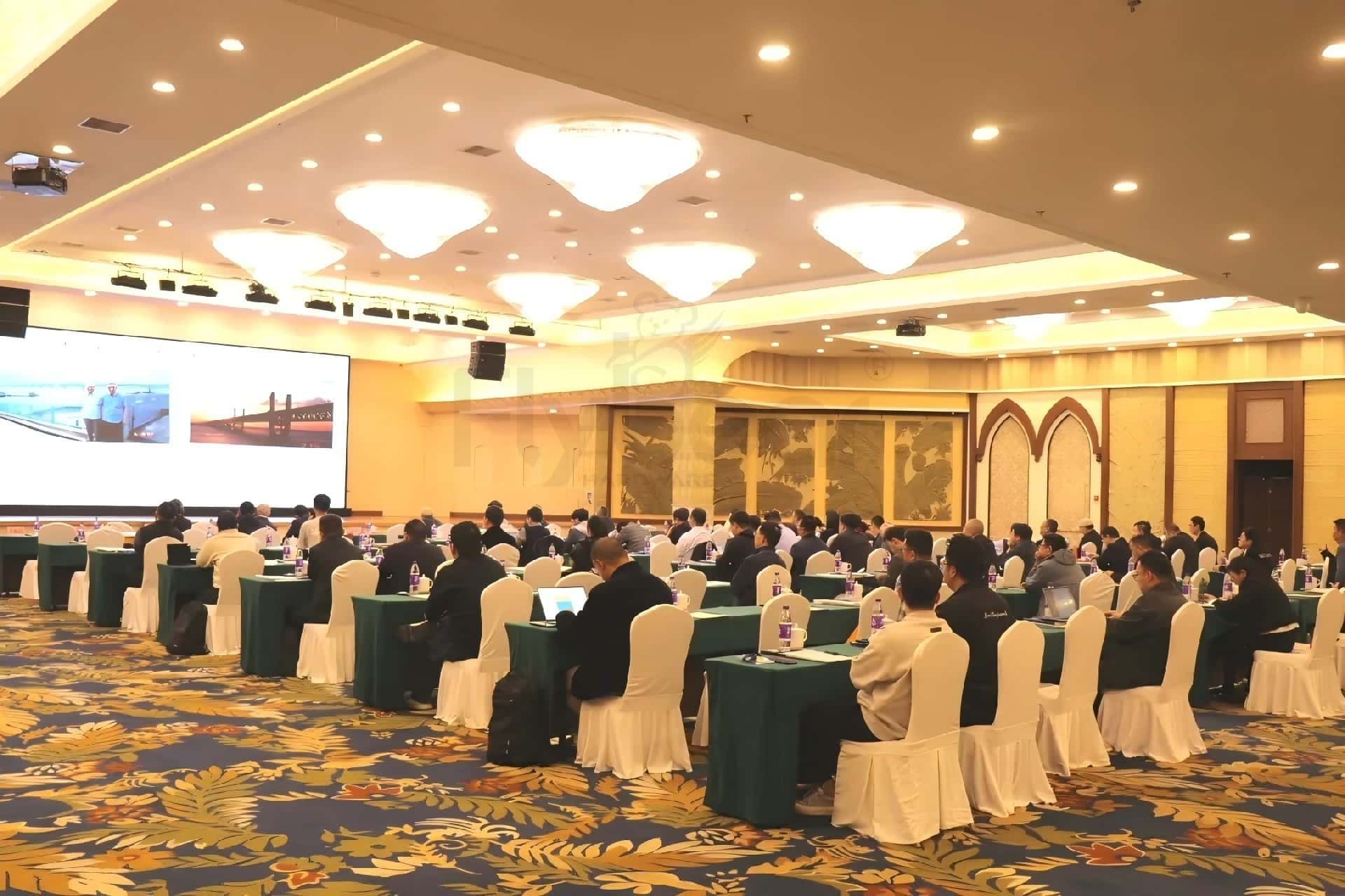 福貝爾工廠受邀參加2025年鋼結(jié)構(gòu)用緊固件標準宣貫會議，共探行業(yè)高質(zhì)量發(fā)展新路徑